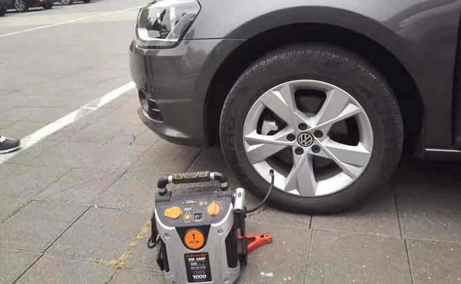 台江汽车搭电案例